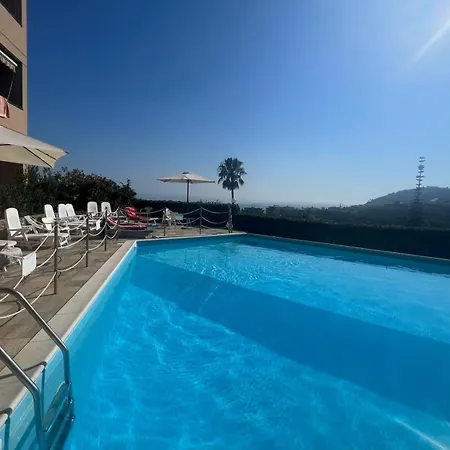 아파트 Bilocale Vista Mare Con Giardino Privato E Piscina 산레모