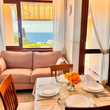 Апартаменты Bilocale Vista Mare Con Giardino Privato E Piscina