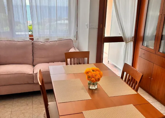 شقة Bilocale Vista Mare Con Giardino Privato E Piscina سانريمو