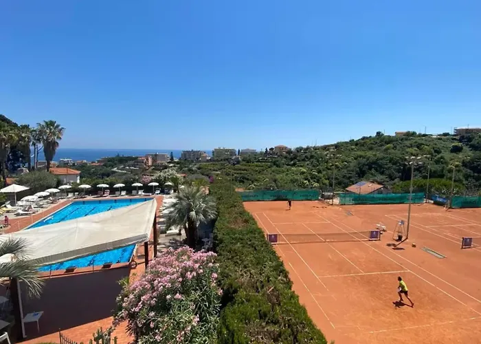 Bilocale Vista Mare Con Giardino Privato E Piscina *