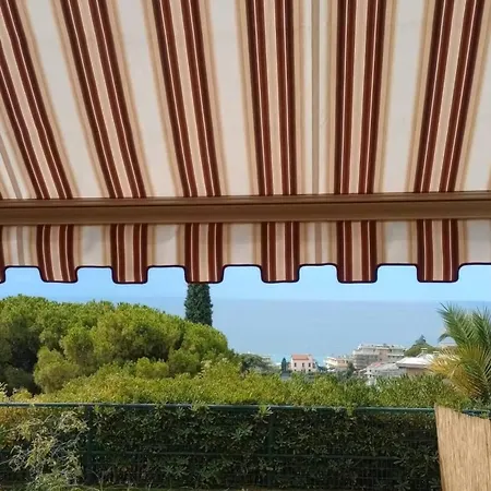 Bilocale Vista Mare Con Giardino Privato E Piscina * סנרמו