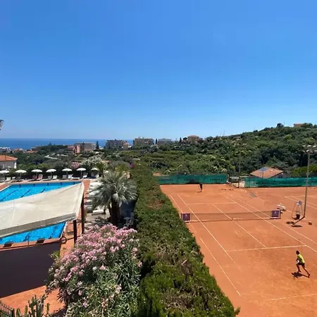 Bilocale Vista Mare Con Giardino Privato E Piscina *