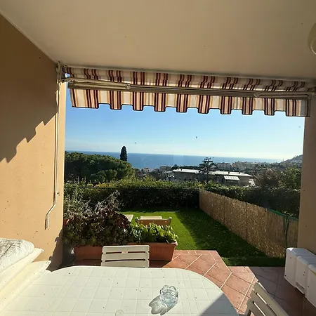 Bilocale Vista Mare Con Giardino Privato E Piscina