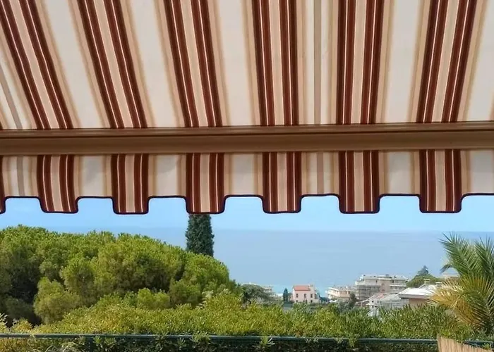 Bilocale Vista Mare Con Giardino Privato E Piscina * Sanremo